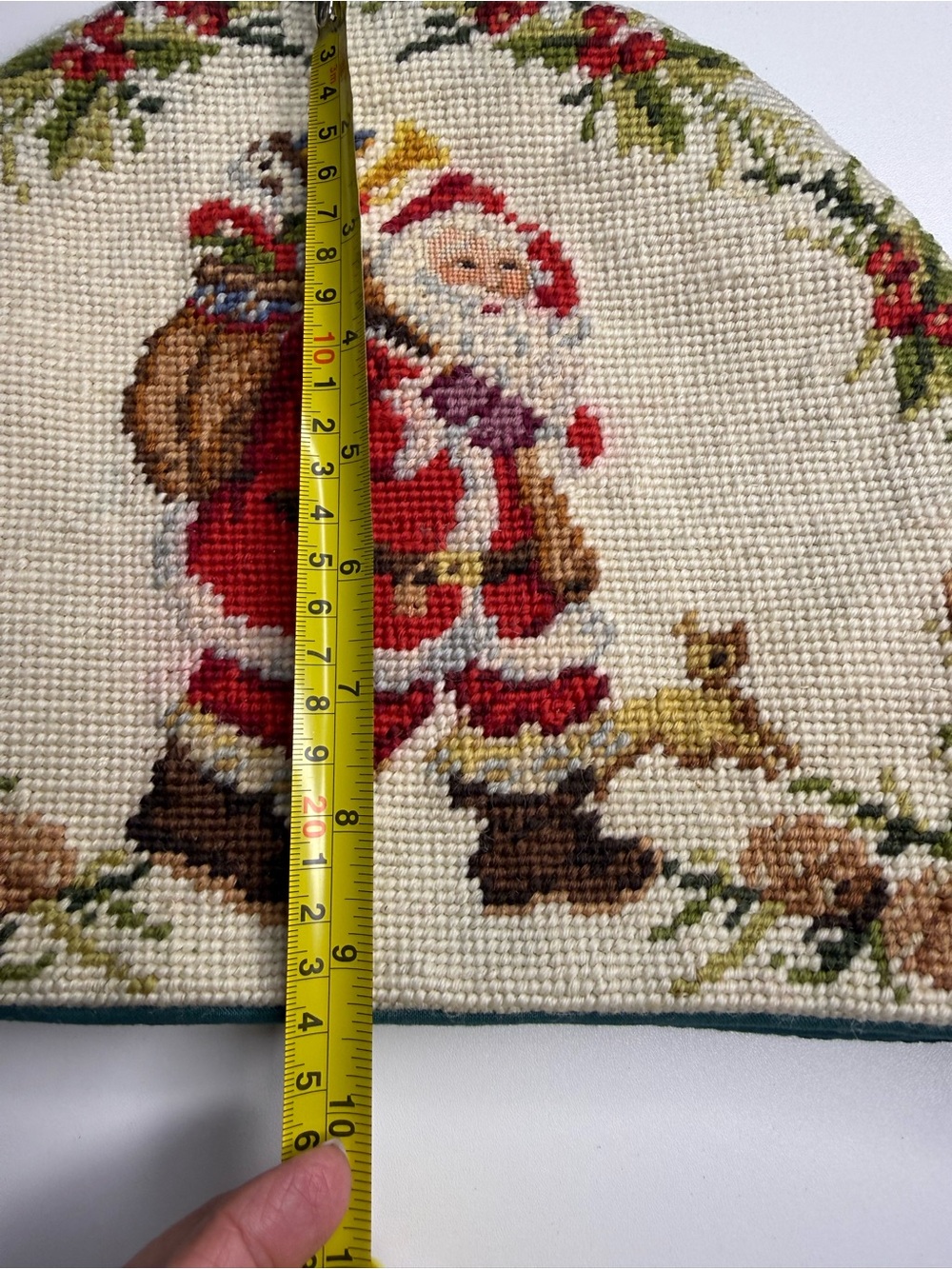 Vintage Needlepoint Christmas Tea Cozy / Toaster Cover - Picture 6 of 8